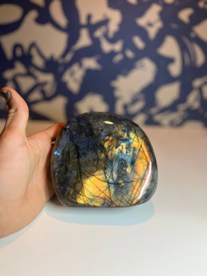 Labradorite Form