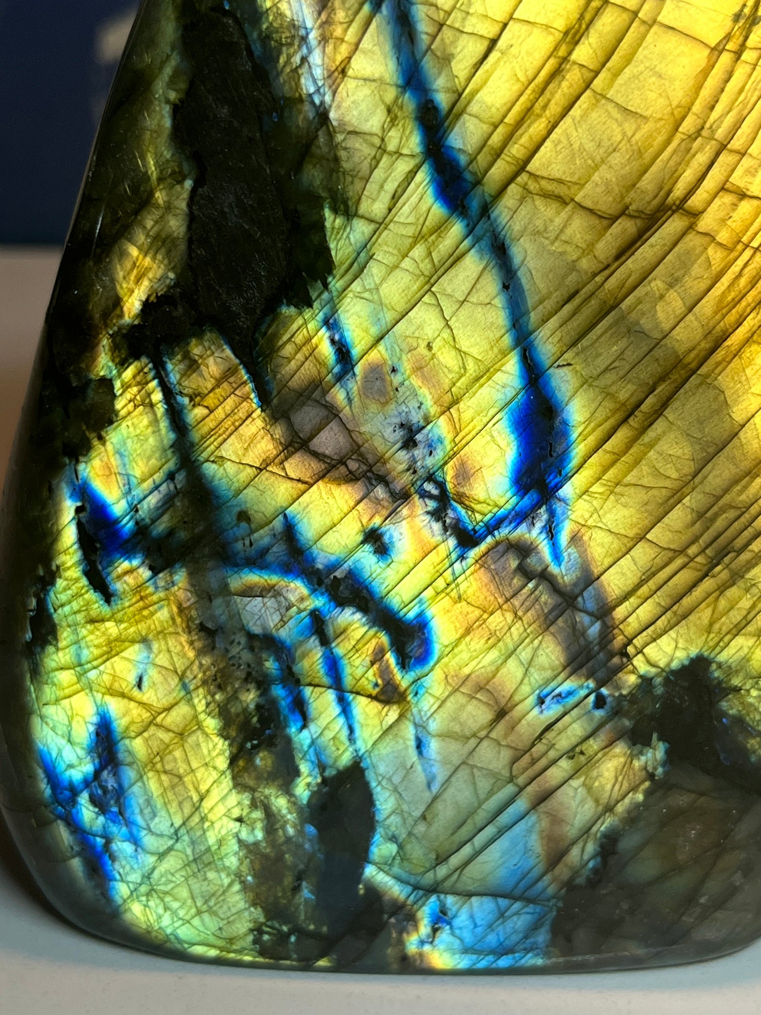 Labradorite Form